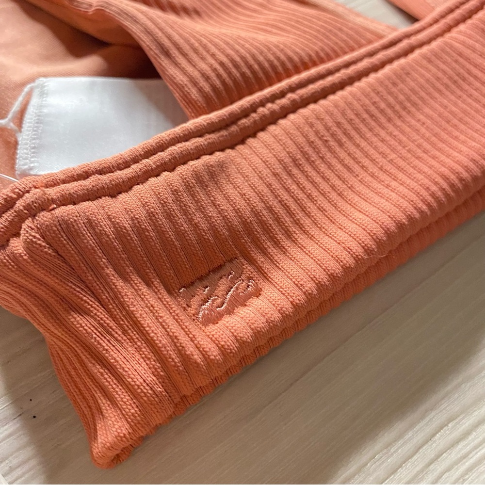Billabong 🍍 Coral Pink Soft Textured Plunge Bikini Top - Picture 12 of 16